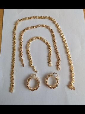 Golden  Necklace Set